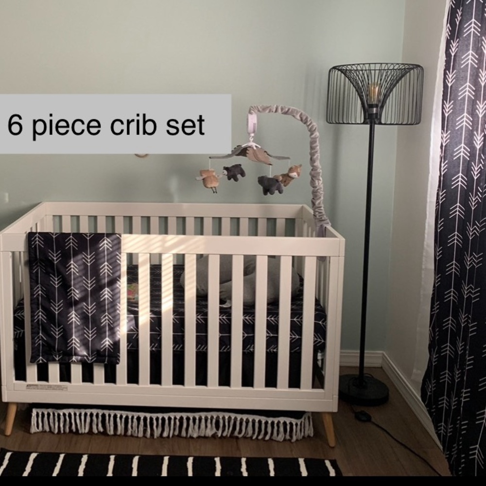 ❗️MUST GO❗️ Crib Bedding Set